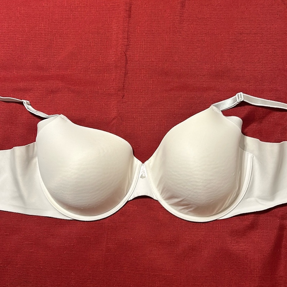 White Olga No Side Effects Padded Bra with Underwire 44C - Picture 4 of 7